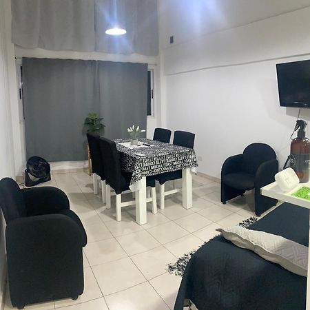 El Depto Tipo Duplex Pleno Centro Incluye Cochera Consultar Servicio De Parking Lejlighed Monte Grande Eksteriør billede